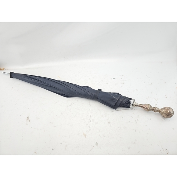 Gokul Accessories - Vintage Ornate Handle Umbrella